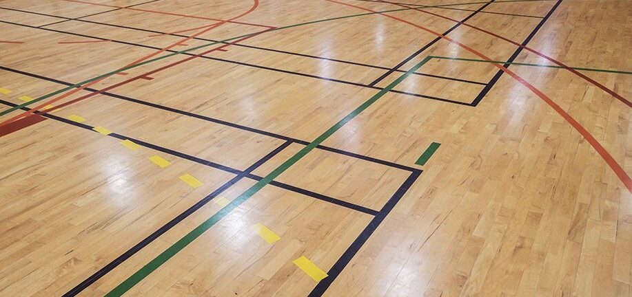 Lakering af sportsgulve